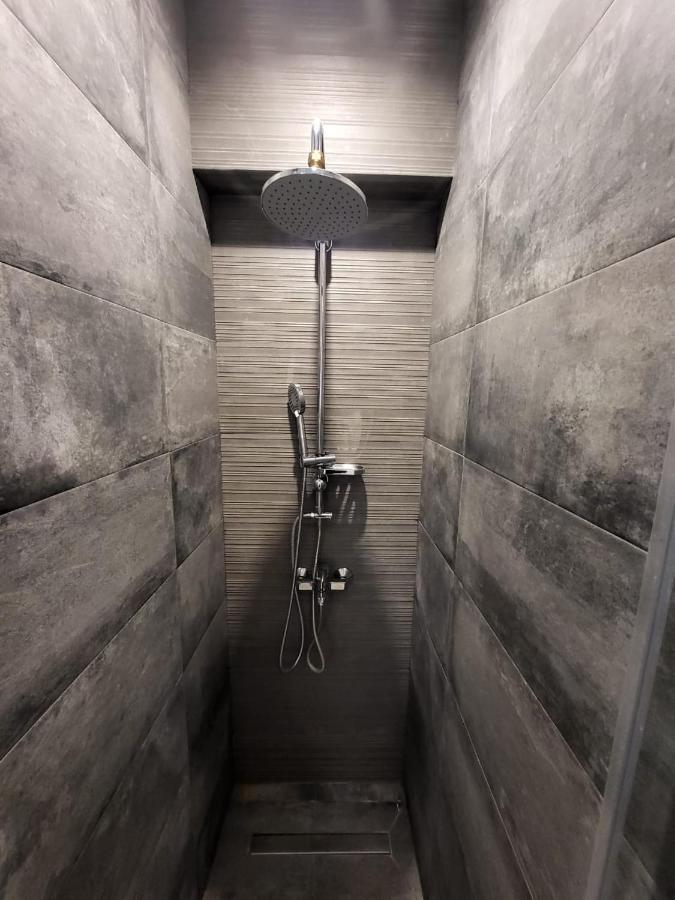 Apartment Near The Center Of Glyfada เอเธนส์ ภายนอก รูปภาพ