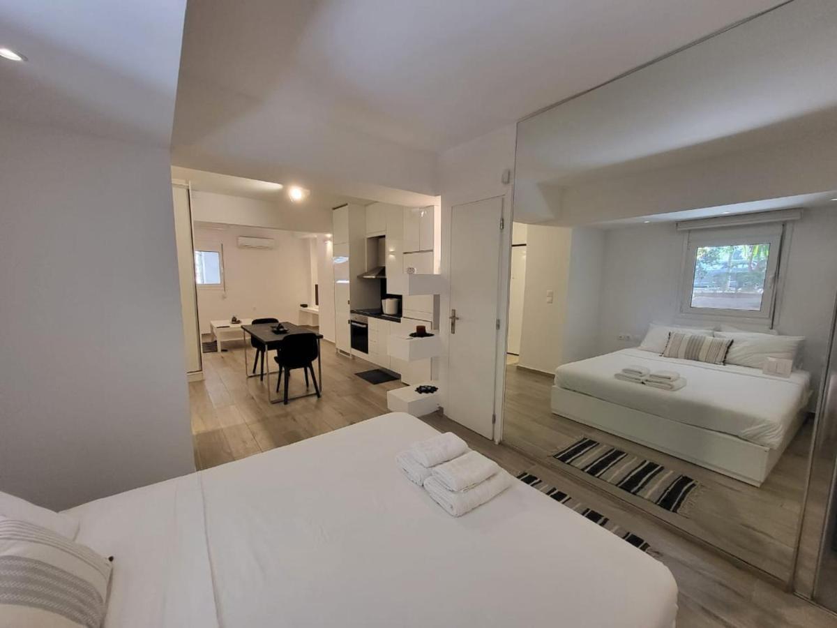 Apartment Near The Center Of Glyfada เอเธนส์ ภายนอก รูปภาพ